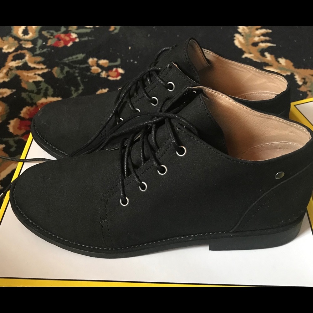 Women's shoes size 8-1/2